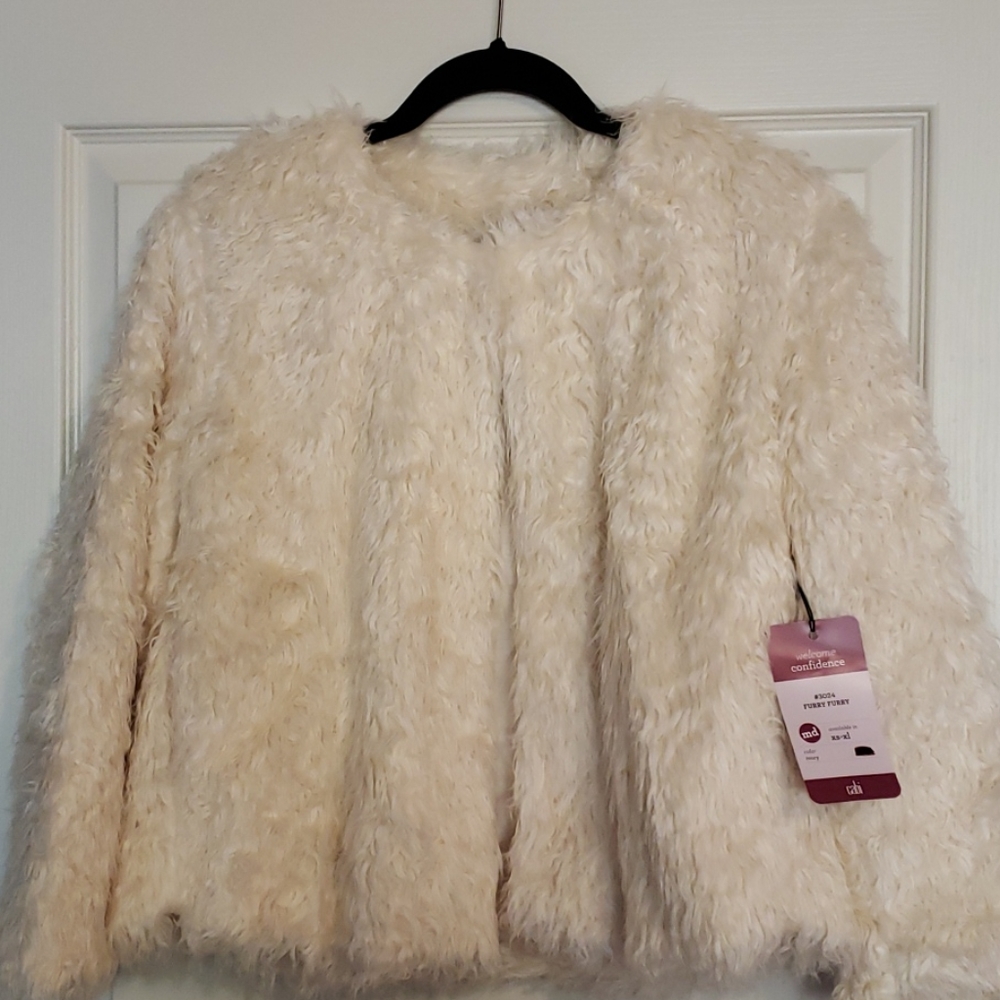 NWT-Cabi Fury Fury jacket